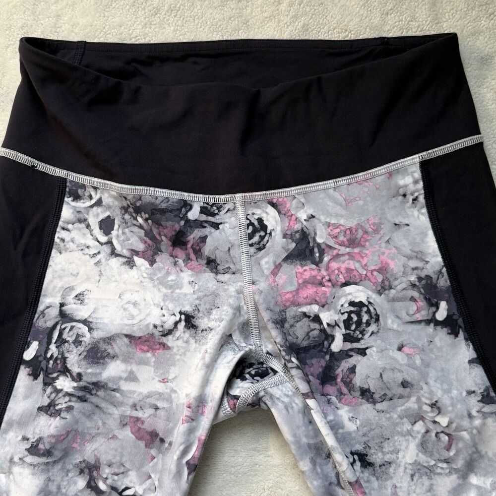 Lululemon Floral Print Cropped Leggings Size 6 Athletic Yoga Pants Workout - Picture 2 of 8